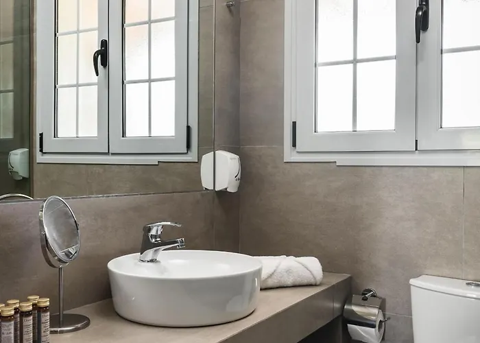 Akron Seascape Hotel 4*