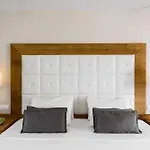 Akron Seascape Hotel