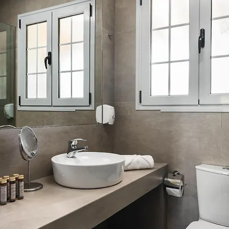 Akron Seascape Hotell 4*